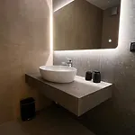 Center Junior Apartment