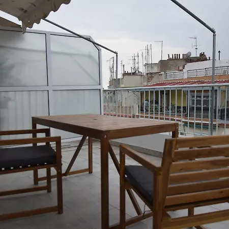 Center Junior Apartment *